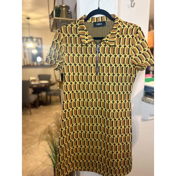 Cider Women's Collar Geometric Zipper Mini Dress Yellow/Gold Size L 8-12 - Picture 2 of 5